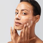 Cleansers & Toners by Estee Lauder Soft Clean Moisture Rich Foaming Cleanser Dry Skin 125ml - Image 3